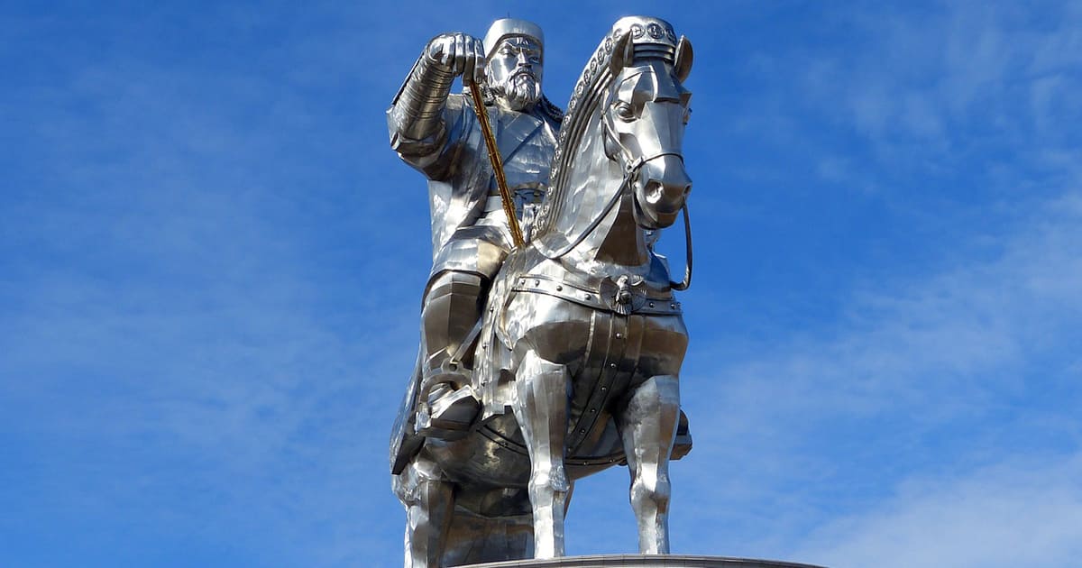 モンゴル帝国の服装に秘められた社会的象徴